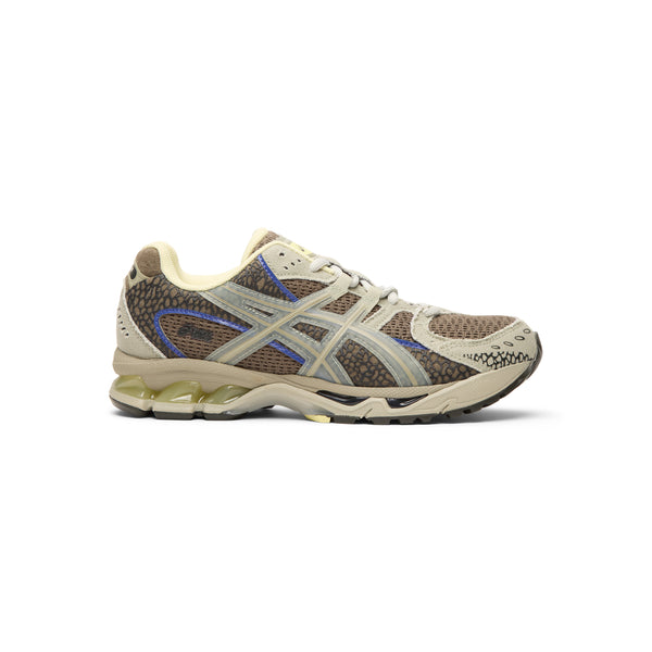 s.b. concept Asics x 18 EAST Gel-Nimbus 10.1 Canteen · Abbey Stone