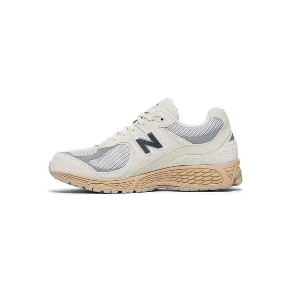 S.b. Concept New Balance 2002R Linen · Rain Cloud · Black Cement