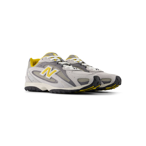 S.b. Concept New Balance 204L Raincloud · Baroque Gold