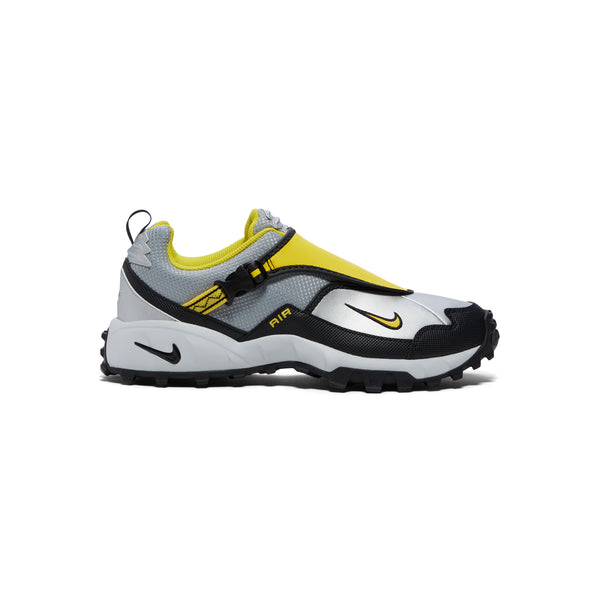 s.b. concept Nike ACG Phassad Black · Yellow zest · Metallic silver
