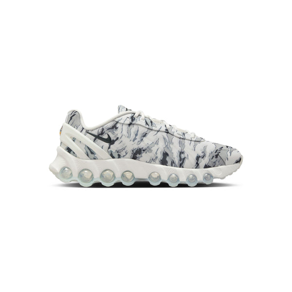 s.b. concept Nike Air Max DN8 PRM Summit White · Dark Smoke Grey · Cool Grey
