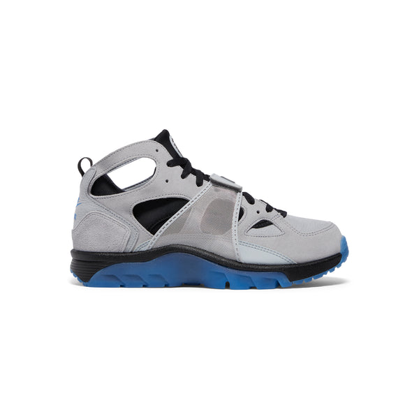 s.b. concept Nike Air Trainer Huarache Wolf Grey · Star Blue · Black