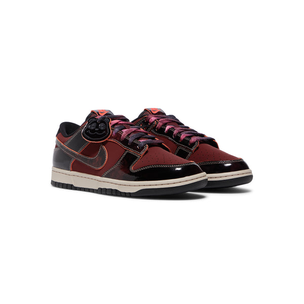 S.b. Concept Nike Dunk Low Retro SE Dark Team Red · Solar Red · Black · Silt Red