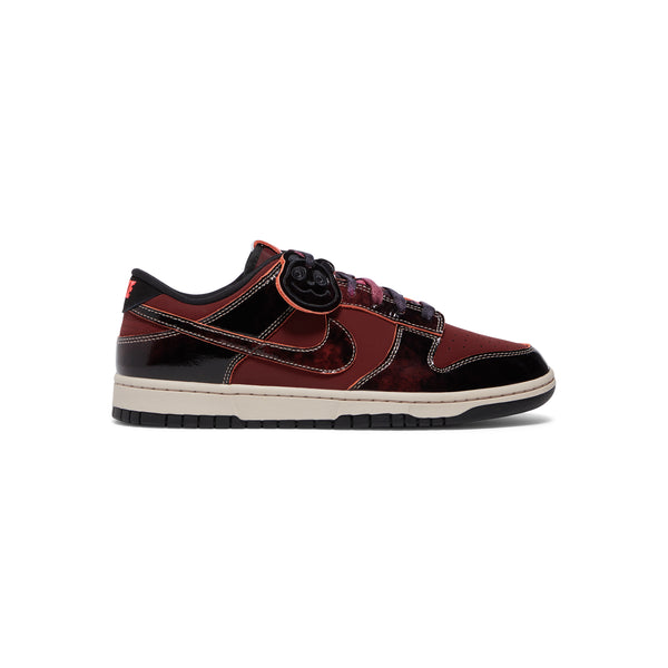 s.b. concept Nike Dunk Low Retro SE Dark team red · Solar red · Black · Silt red