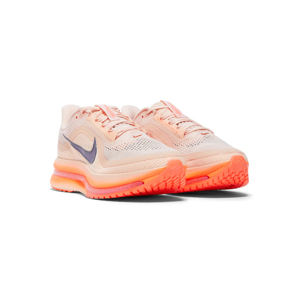 S.b. Concept Nike Pegasus Premium Washed Coral · Gridiron · Hyper Orange