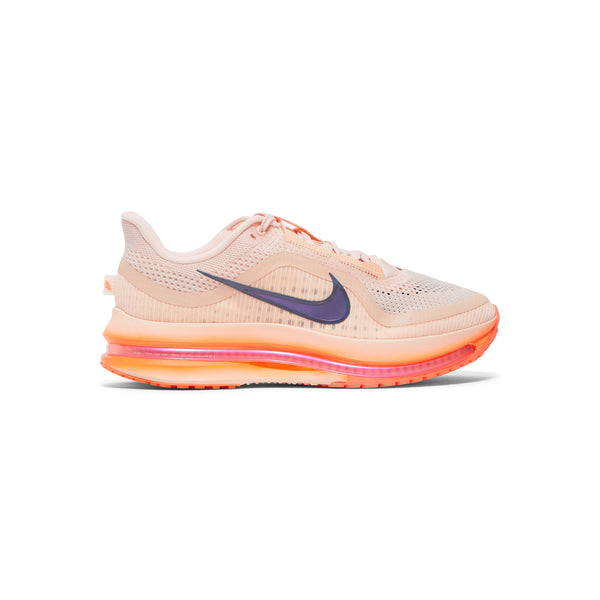 s.b. concept Nike Pegasus Premium Washed coral · Gridiron · Hyper orange
