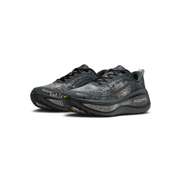 S.b. Concept Nike Vomero Plus Anthracite · Black · Oatmeal · Volt