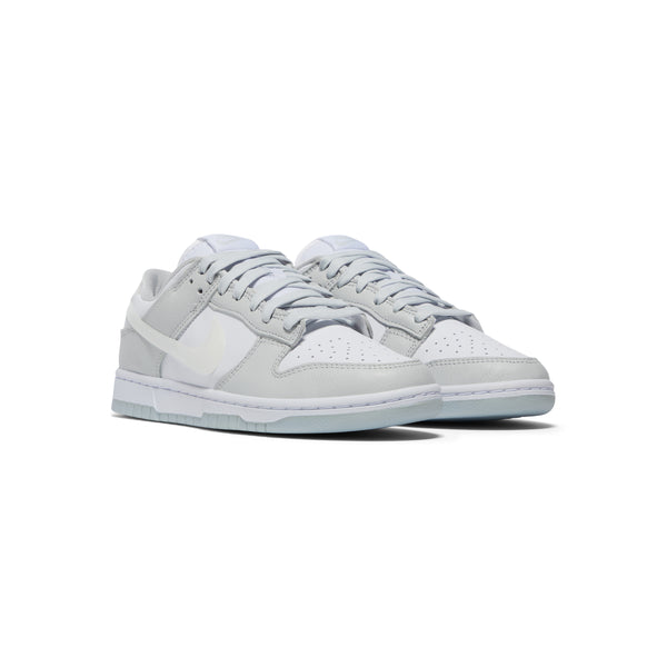 S.b. Concept Nike Womens Dunk Low Photon Dust · White · Blue Ice
