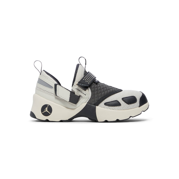 s.b. concept Nike Womens Jordan Trunner LX Light orewood brown · Anthracite