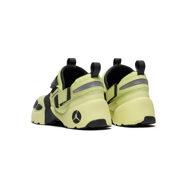 S.b. Concept Nike Womens Jordan Trunner LX Luminous Green · Anthracite