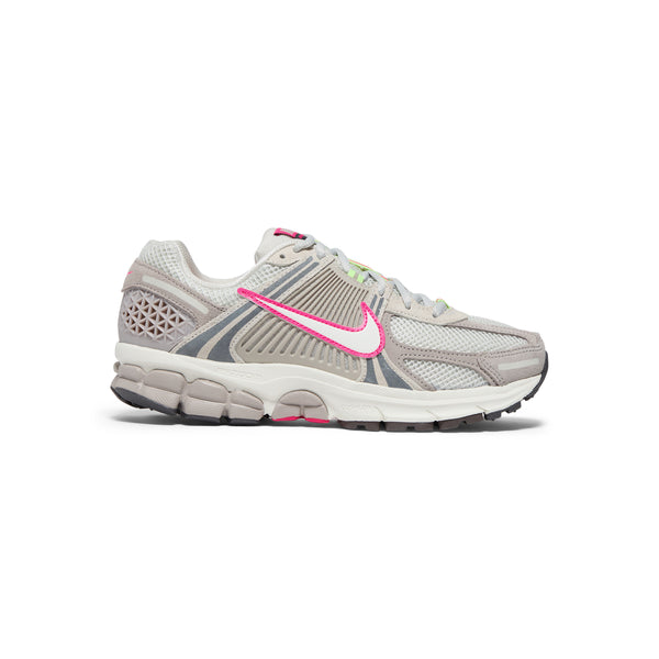 s.b. concept Nike Womens Nike Zoom Vomero 5 College grey · Sail · Light bone · Medium ash