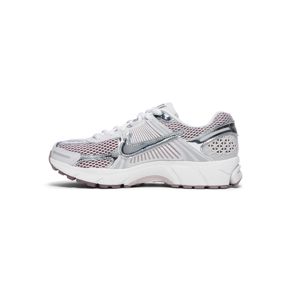 S.b. Concept Nike Womens Zoom Vomero 5 Vast Grey · Metallic Silver