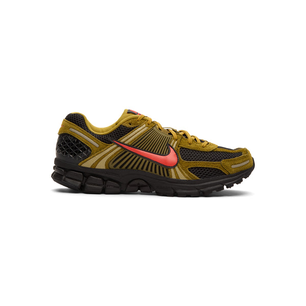 s.b. concept Nike Zoom Vomero 5 Premium Olive Flak · Picante Red · Black