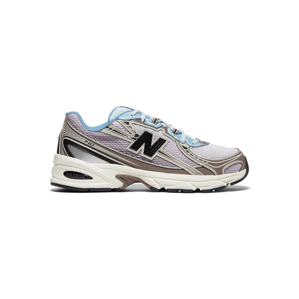 s.b. concept New Balance 740 Sea salt