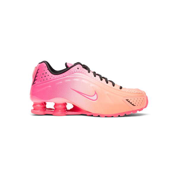 s.b. concept Nike Shox R4 AB Hyper Pink · Pink foam