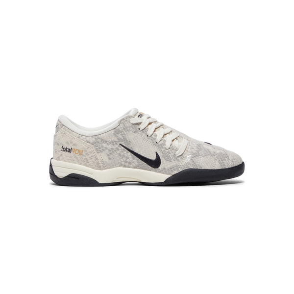 s.b. concept Nike Womens T90 SE Pale ivory · Black