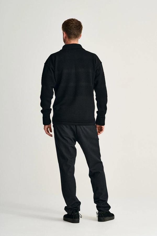 S.n.s. Herning FISHERMAN Short Zip | Kort Lynlås Black Void
