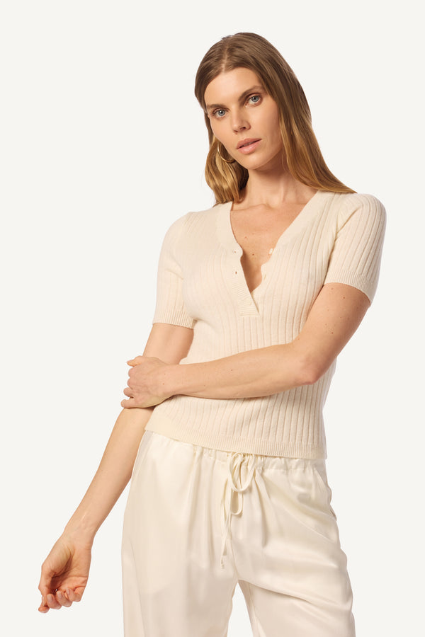 sablyn KENNEDY V-NECK CASHMERE HENLEY SHORT SLEEVE | GARDENIA