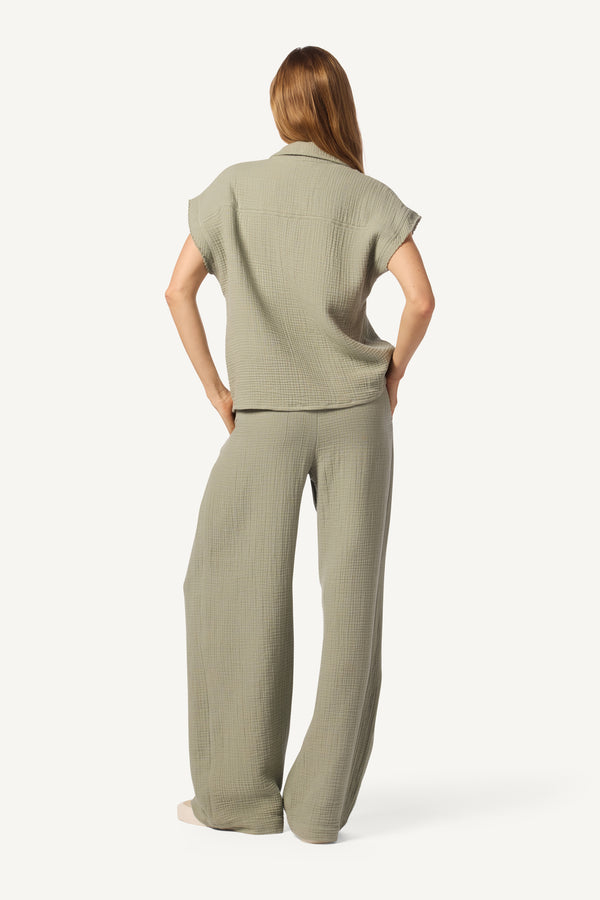 Sablyn CALEB SHORT SLEEVE BUTTON DOWN | EUCALYPTUS