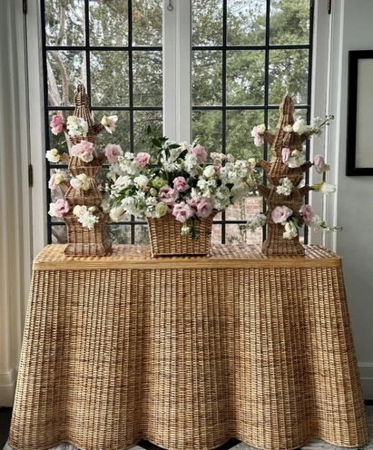 Safavieh Extra Large Scalloped Wicker Console Table