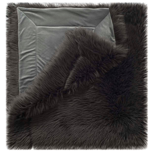 Safavieh Faux Grey Shadow Fox Throw | Safavieh - THR707