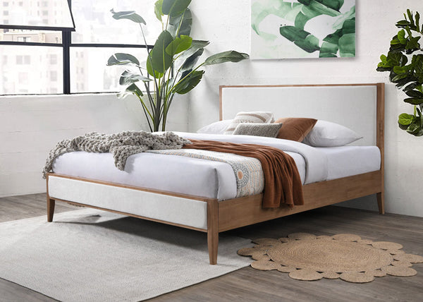 Safavieh Giuliano Wood Frame Bed | Safavieh Couture - SFV1804