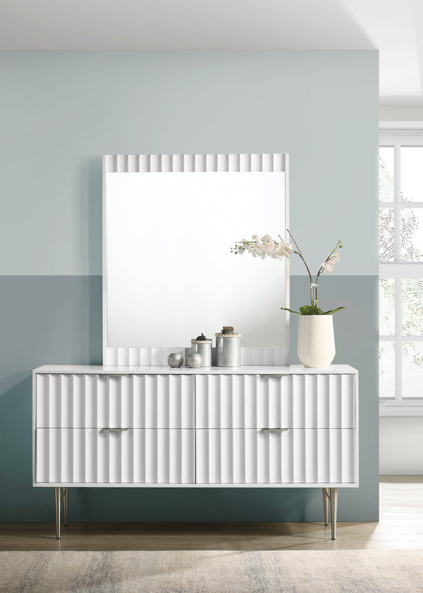 Safavieh Modernist White Wood Veneer Frame Mirror | Meridian Furniture - 802White-M