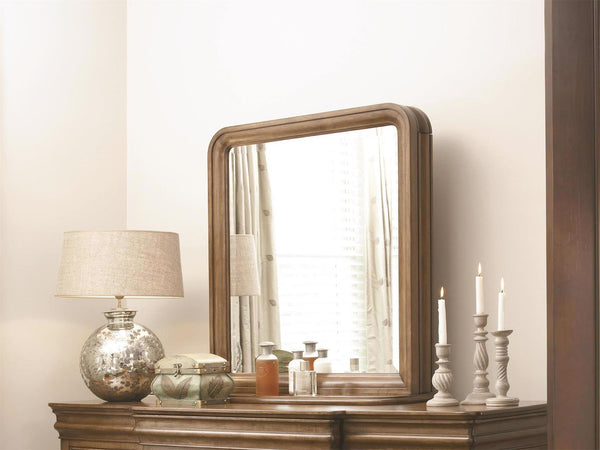 safavieh New Lou Vertical Storage Mirror | Universal Furniture - 07106M