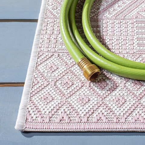 Safavieh Safavieh Courtyard Rug Collection CY8235-56212 - Ivory / Soft Pink