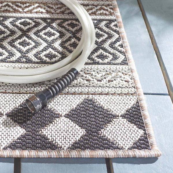 Safavieh Safavieh Havana Rug HAV325E - Light Brown / Black