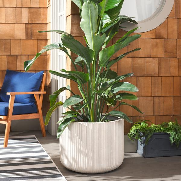 Safavieh Lucca Large Planter Pot | Safavieh - PAT1533