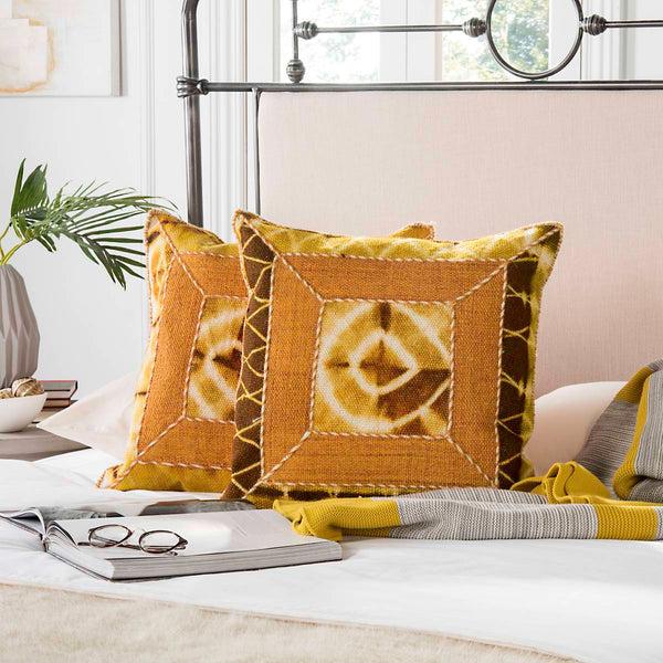 Safavieh Safavieh Dip Dye Patch Pillow Tumeric