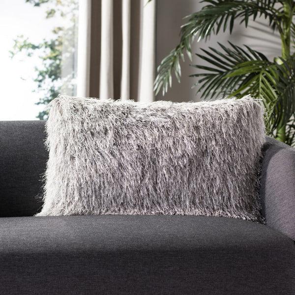 Safavieh Safavieh Shag Modish Metallic Pillow - Metallic Silver