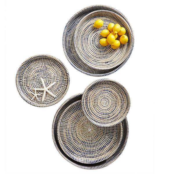 safavieh Two's Company Nested Woven Trays in Blue/Natural - Seagrass/Plastic (set of 6)