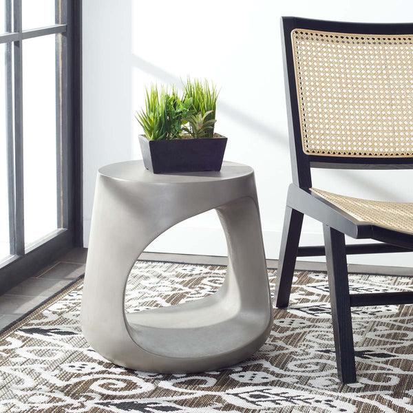 Safavieh Vikki Concrete Accent Table | Safavieh - VNN1040