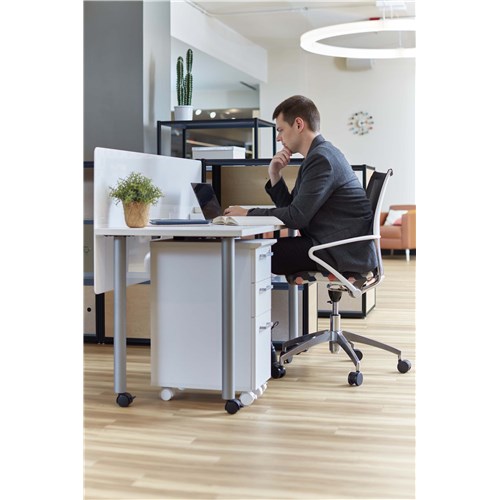 Safco Jurni Multi-Purpose Table With Post Leg And Casters