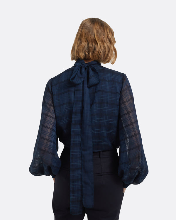 Safiyaa Carlie Top In Navy