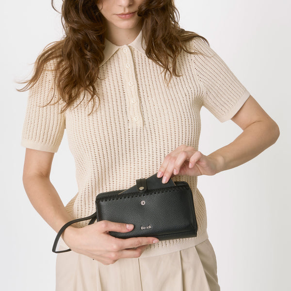 Sakroots Iris Smartphone Wallet Black