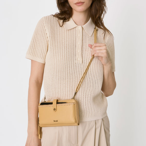 Sakroots Iris Smartphone Wallet Buttercup Crochet