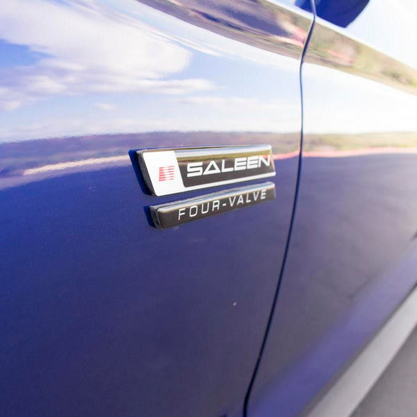 saleen Fender Badge Set Four Valve White Label 15-23 S302