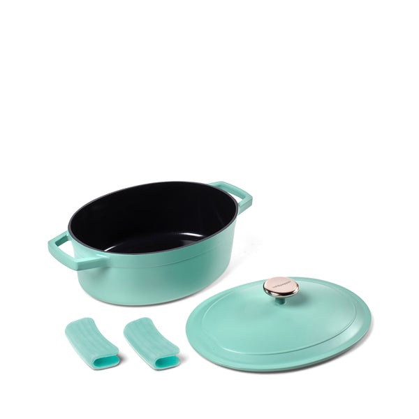 Salt & Pepper Gourmet Oval Diecast Casserole Dish 33.5 X 27cm