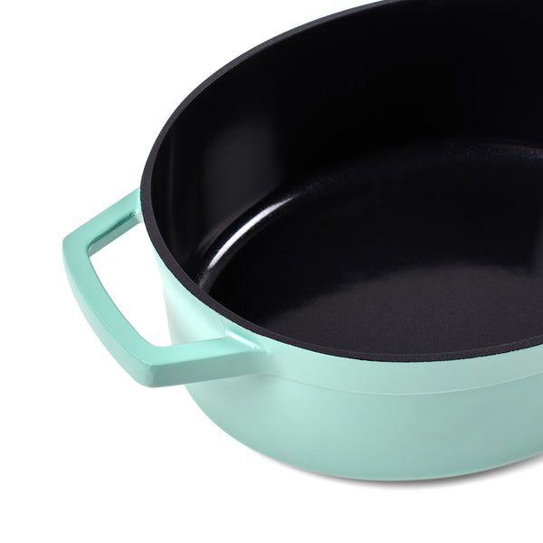 Salt & Pepper Gourmet Oval Diecast Casserole Dish 33.5 X 27cm