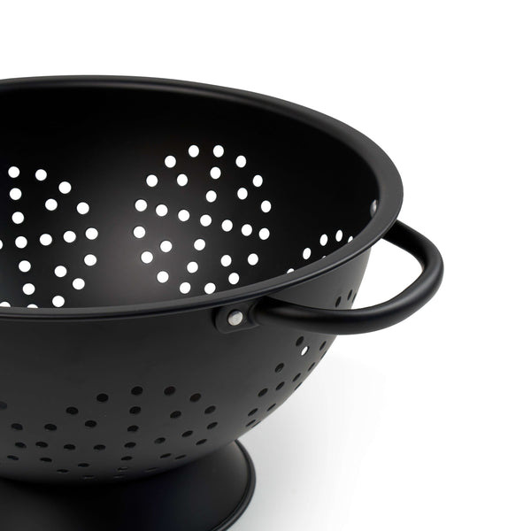 Salt & Pepper Tool Colander 24cm