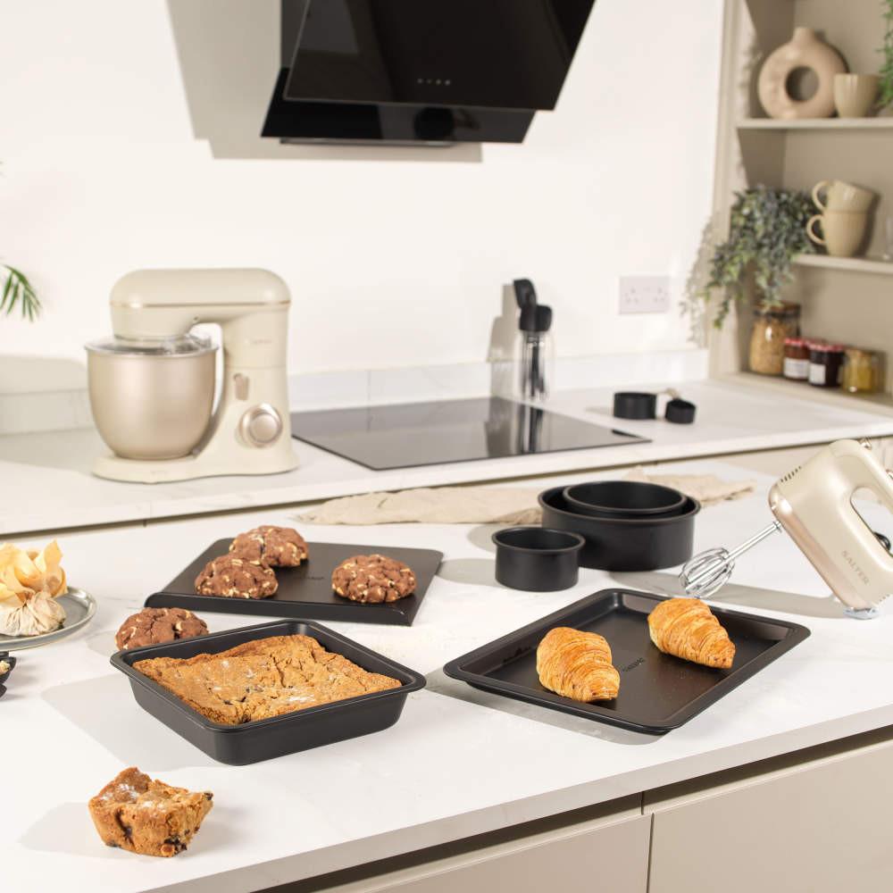 Salter Bakes 2 Piece Baking Tray & Roasting Tin Set – Black