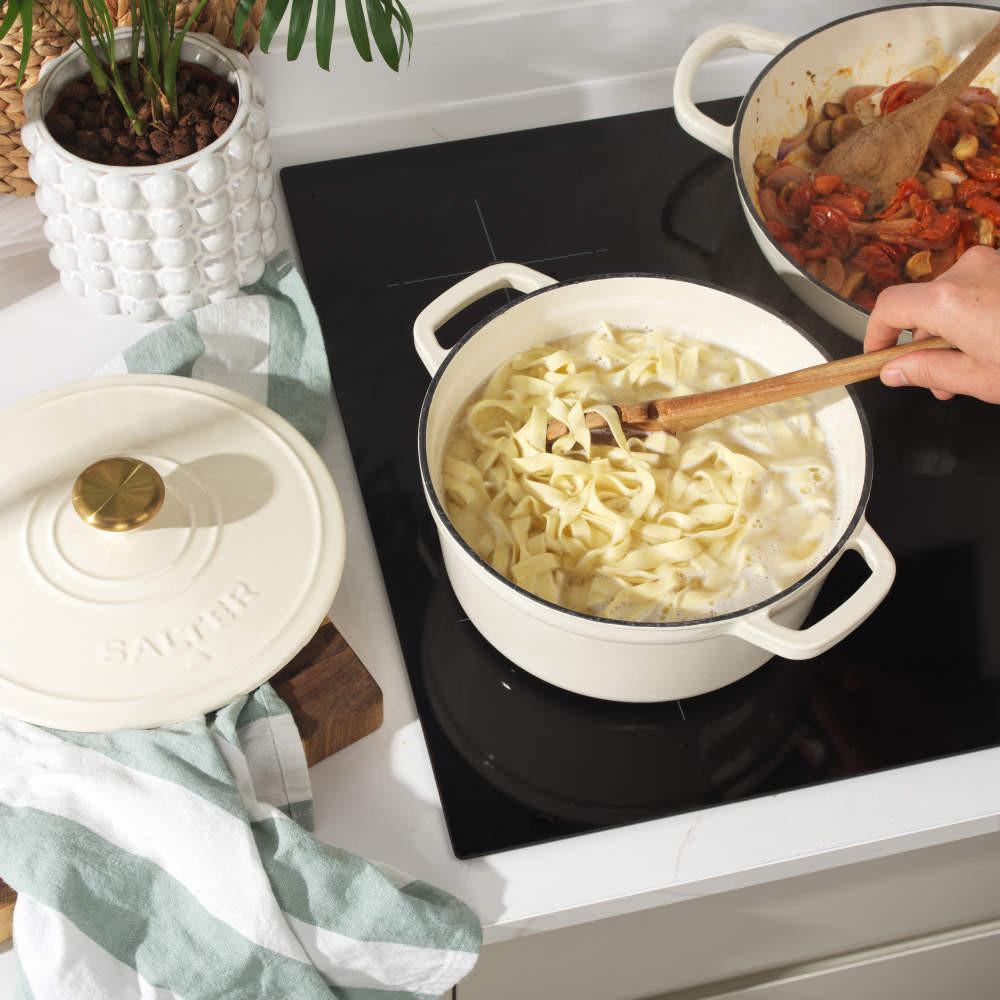 Salter Chester Cast Iron Casserole Set - Cream | PFAS-free