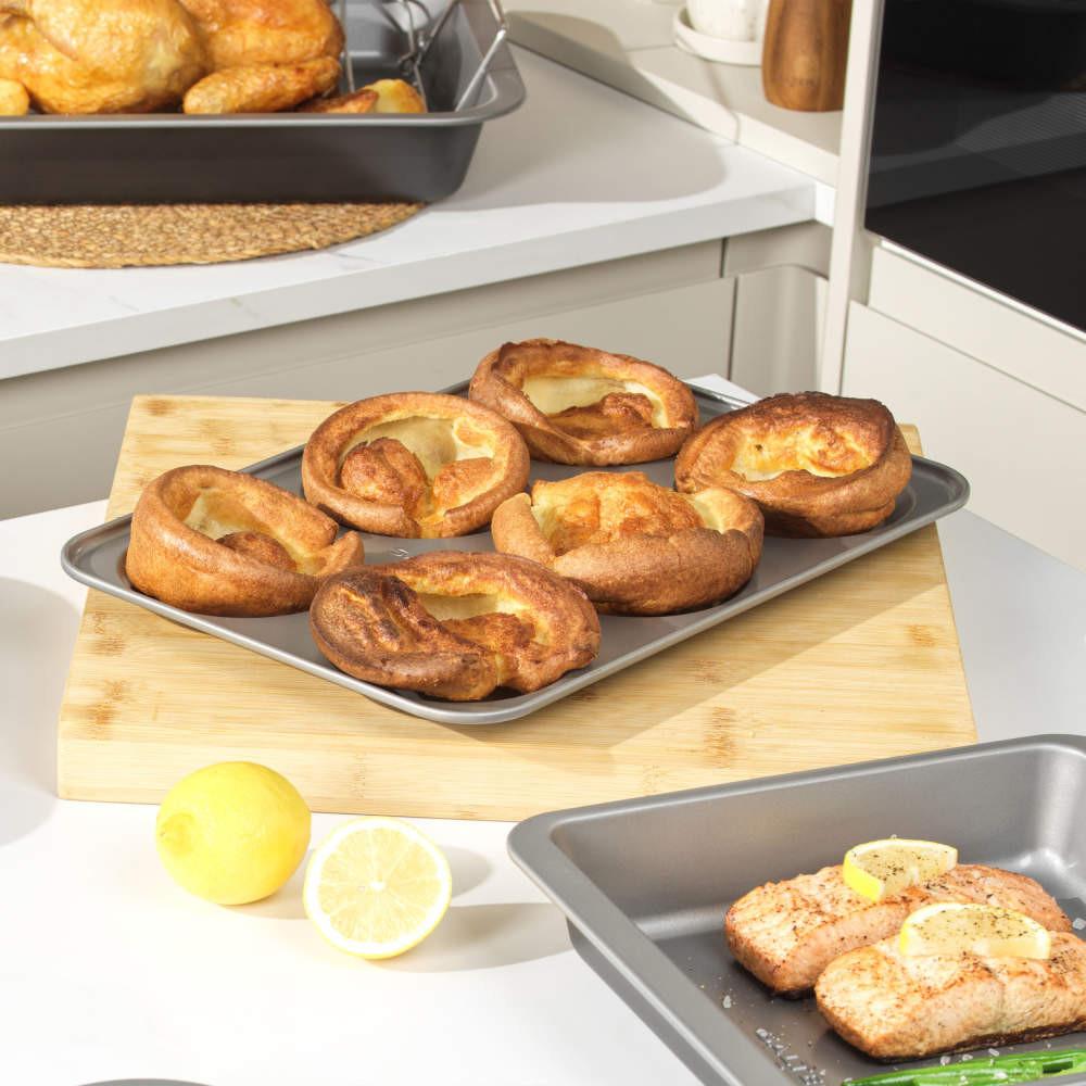 Salter Essentials 41cm Roaster/Rack & Yorkshire Pudding Tray