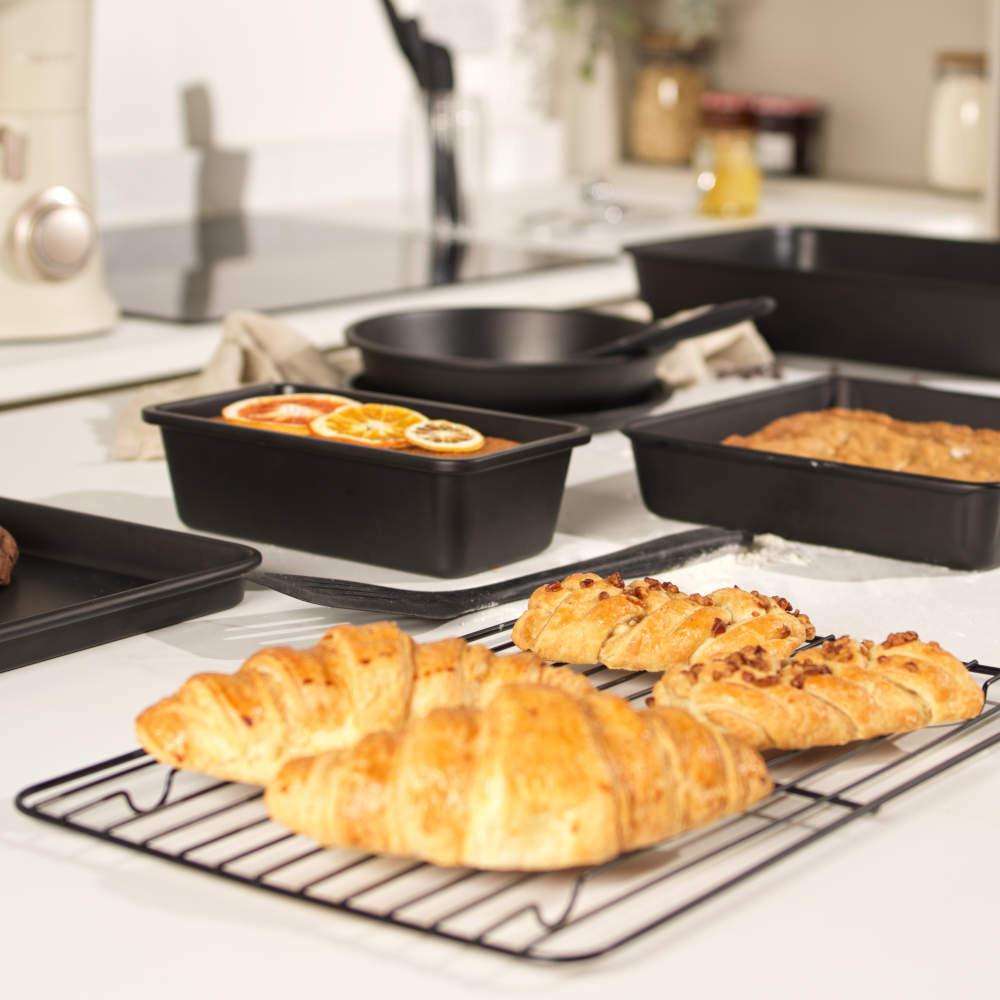 Salter Bakes All-In-One Bakeware Set - 13 Pieces