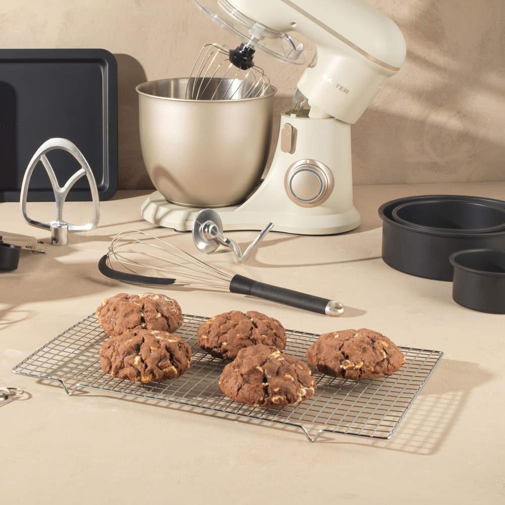 Salter Bakes Hand Mixer & Baking Set