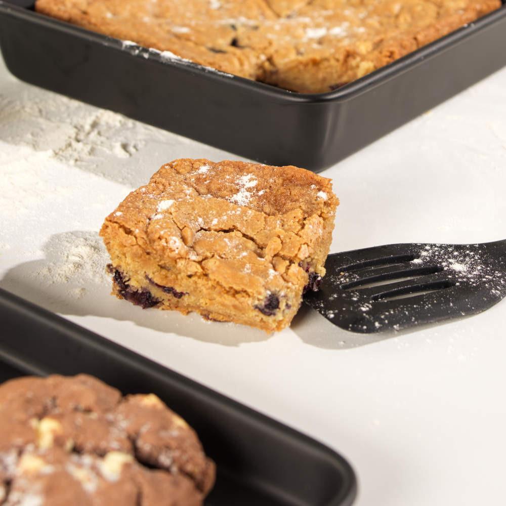 Salter Bakes Oatmeal Hand Mixer & Bakeware Set