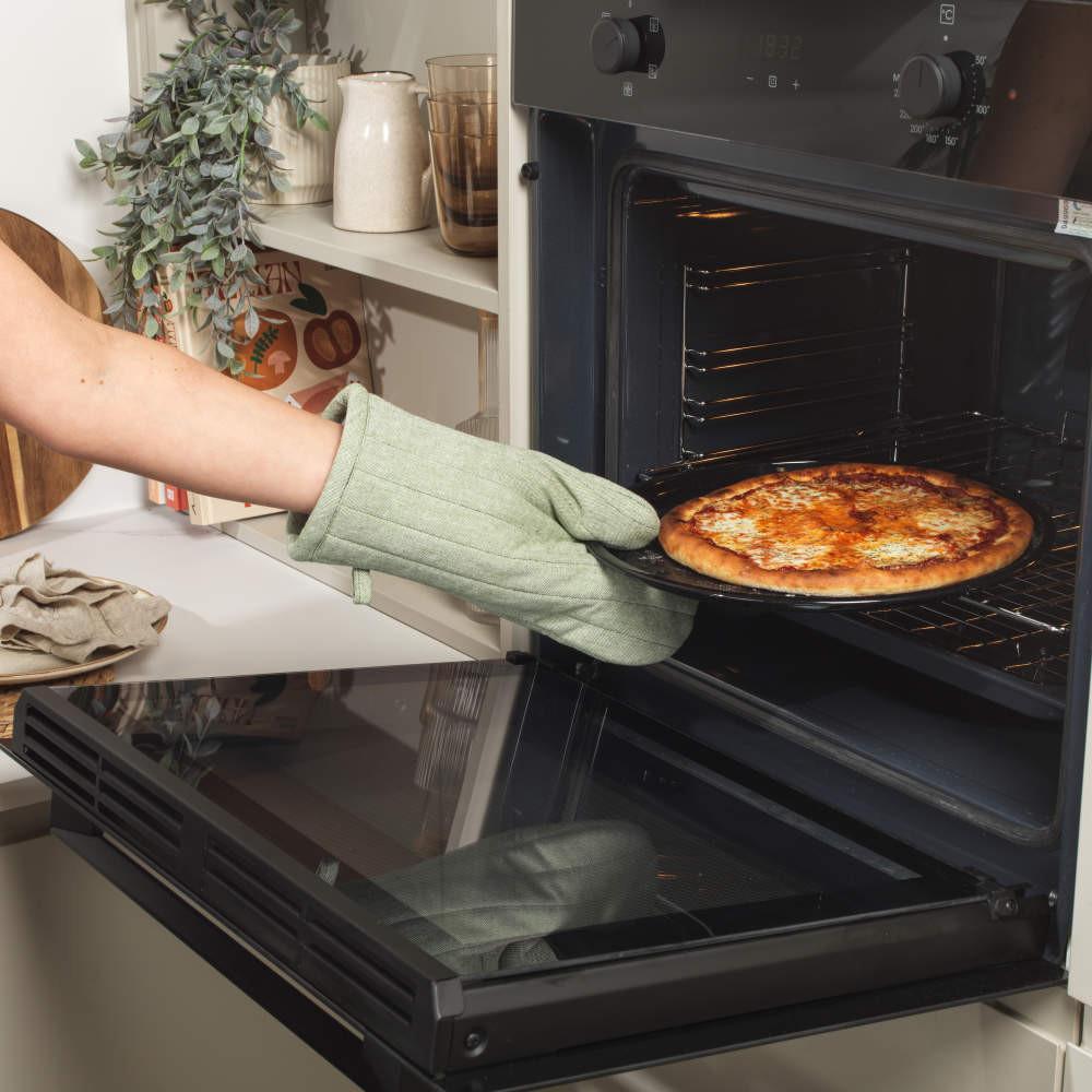 Salter Brilliance 33cm Pizza Pan – Vitreous Enamel